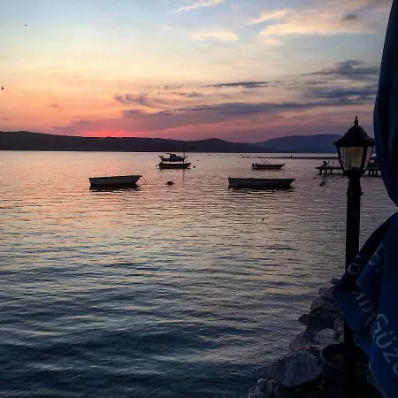 Ozbek Ciftlikevi * Izmir